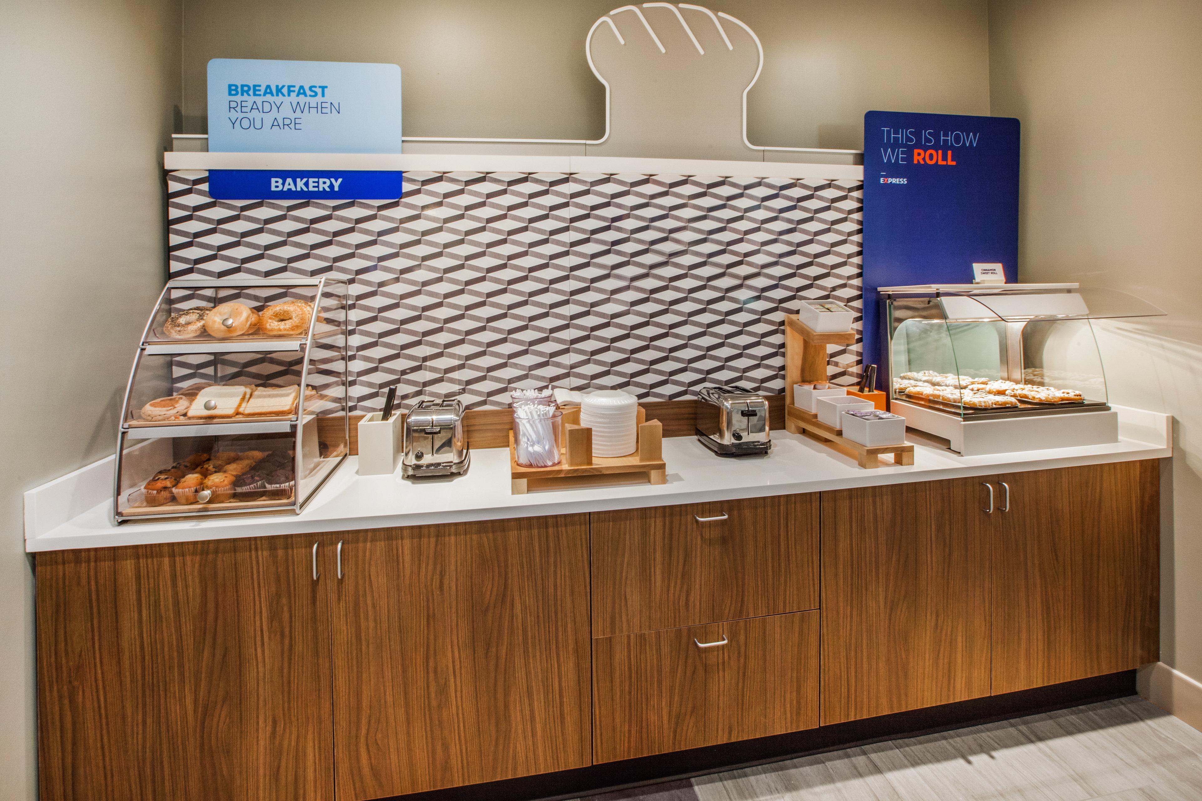 Holiday Inn Express & Suites - North Brunswick By Ihg Dış mekan fotoğraf